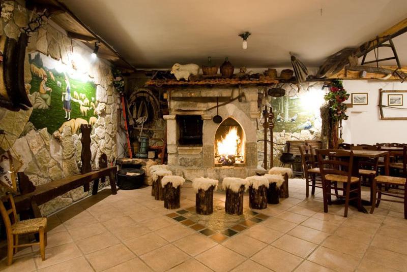 Lh Albergo Il Paradiso Pescasseroli Luaran gambar