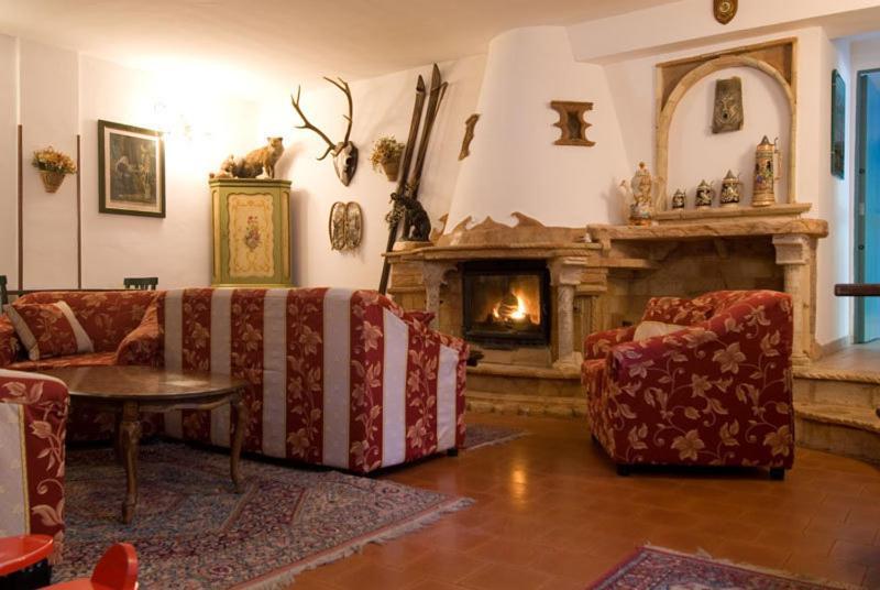 Lh Albergo Il Paradiso Pescasseroli Luaran gambar