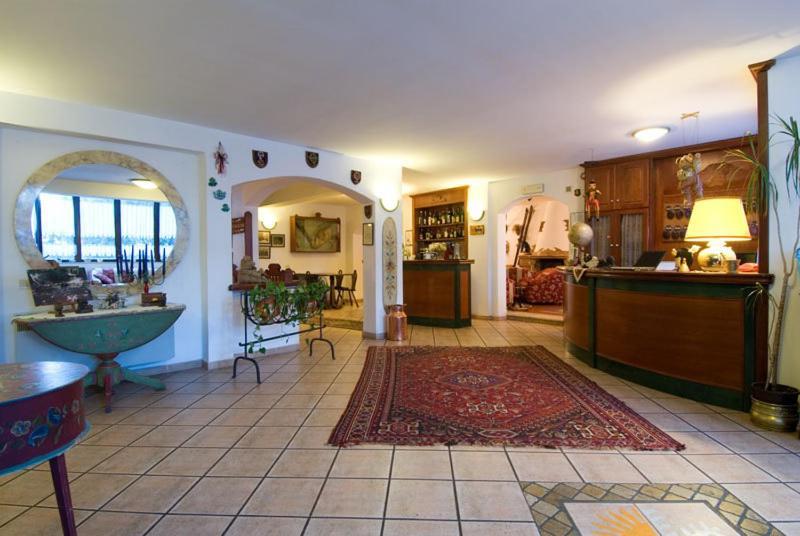 Lh Albergo Il Paradiso Pescasseroli Luaran gambar