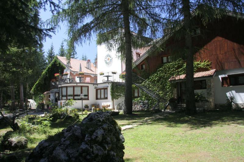 Lh Albergo Il Paradiso Pescasseroli Luaran gambar