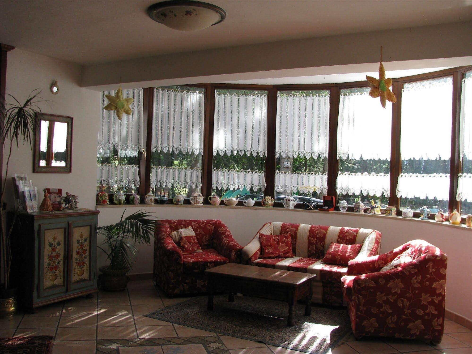 Lh Albergo Il Paradiso Pescasseroli Luaran gambar