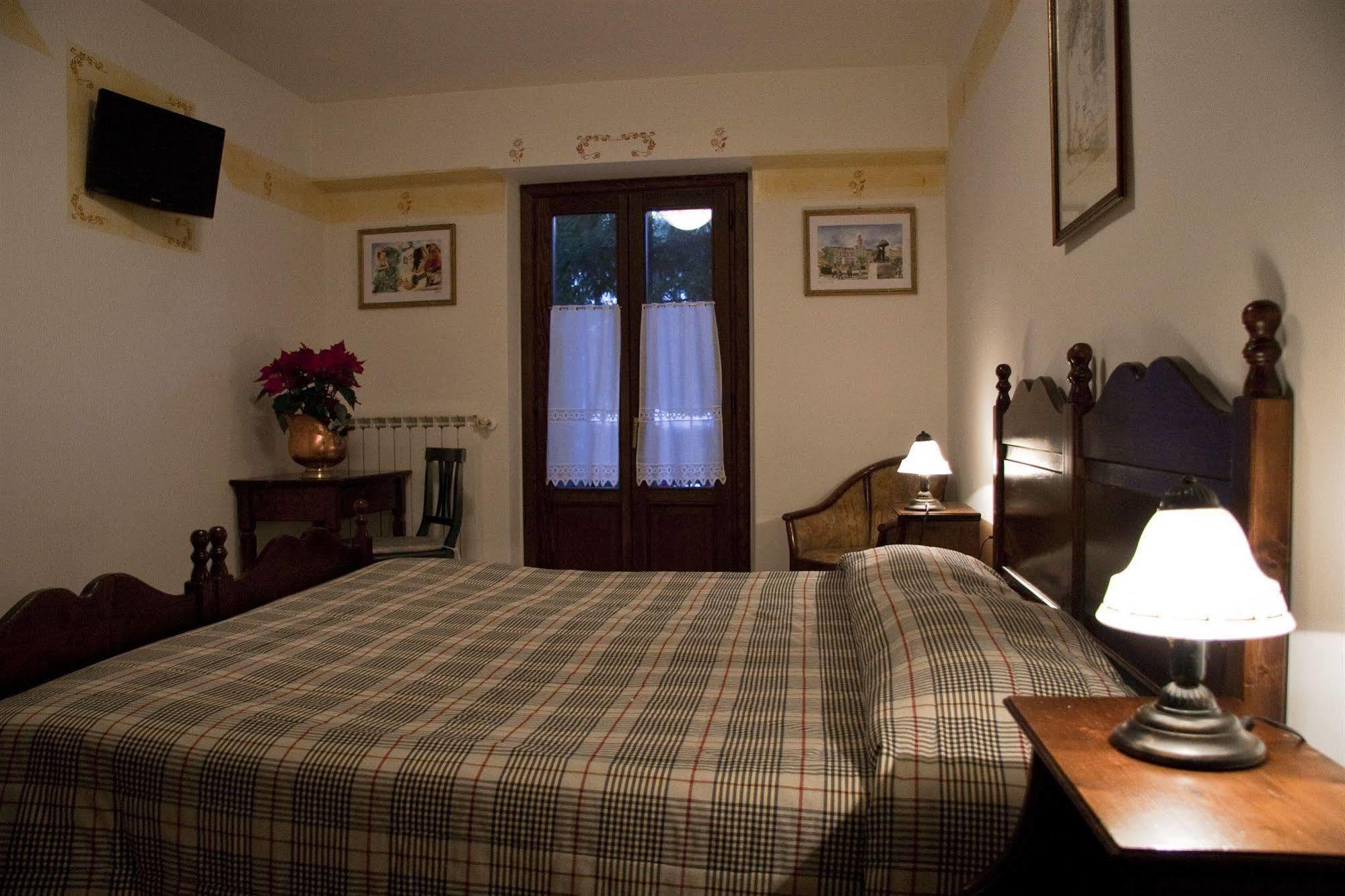 Lh Albergo Il Paradiso Pescasseroli Luaran gambar