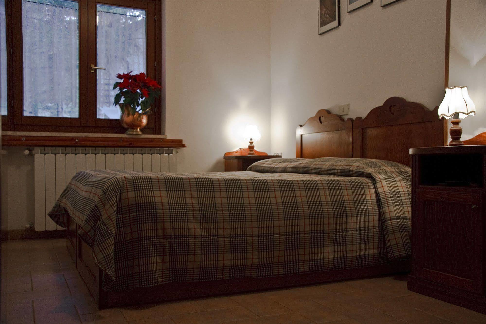 Lh Albergo Il Paradiso Pescasseroli Luaran gambar