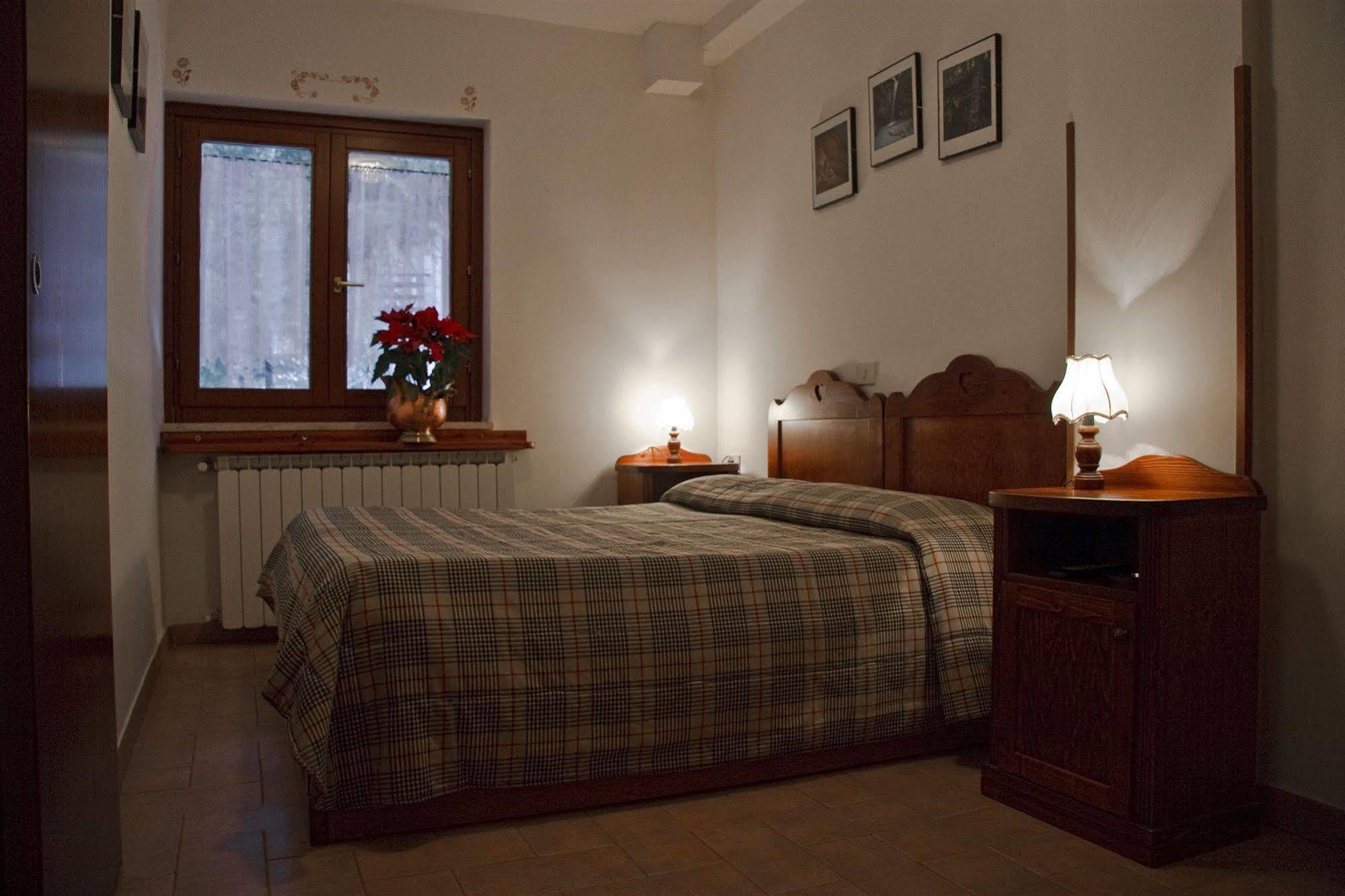 Lh Albergo Il Paradiso Pescasseroli Luaran gambar